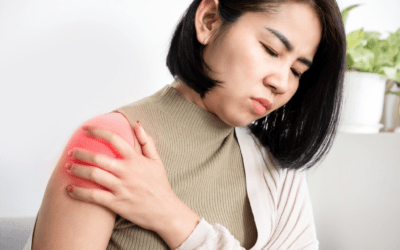 Shoulder & Rotator Cuff Injuries in Pickleball: Risks & Prevention